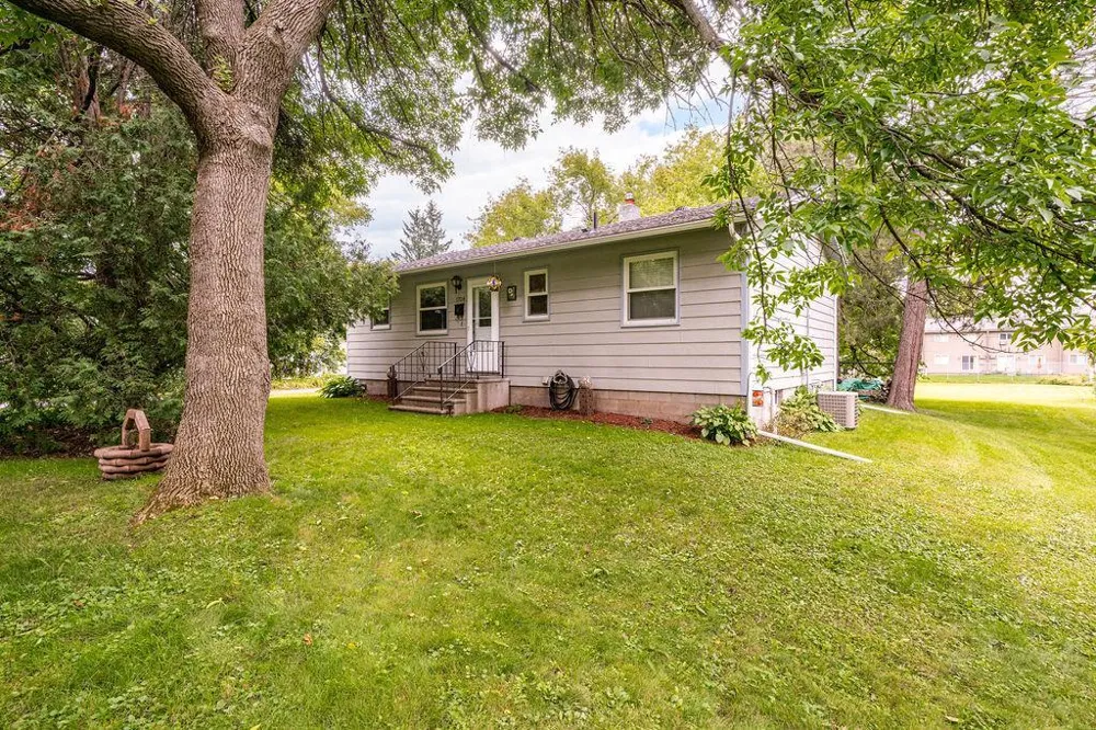 1704 Doddridge Avenue Cloquet, MN 55720