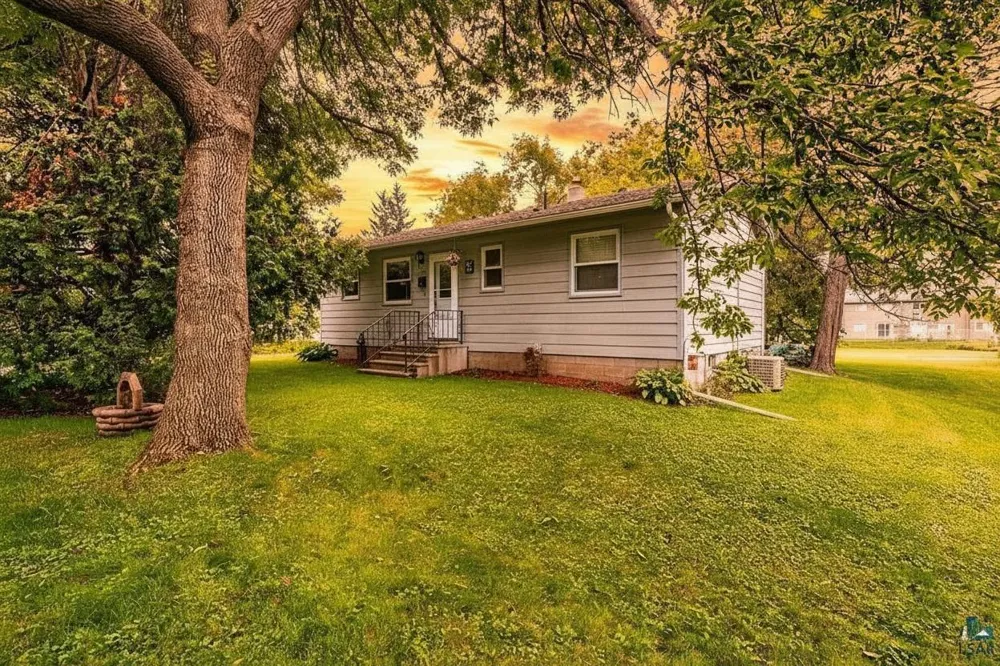1704 Doddridge Avenue Cloquet, MN 55720
