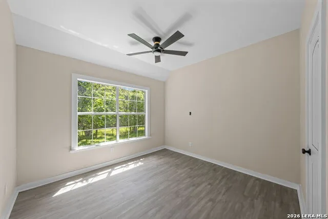 242 LILLIAN DR Kerrville, TX 78028