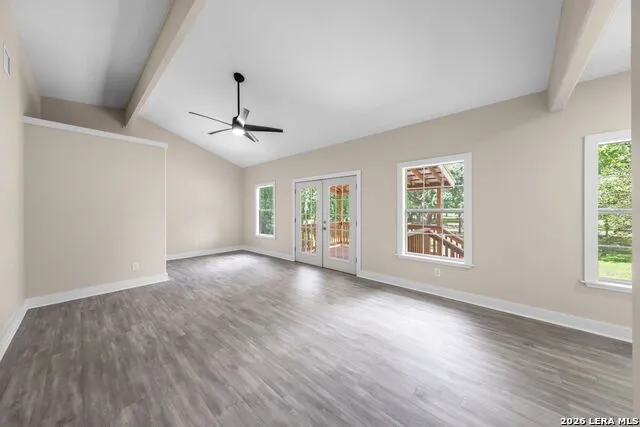 242 LILLIAN DR Kerrville, TX 78028