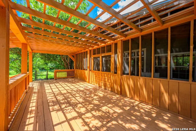 242 LILLIAN DR Kerrville, TX 78028