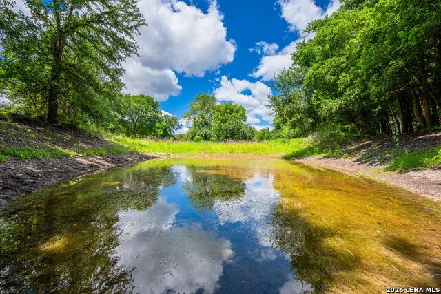 242 LILLIAN DR Kerrville, TX 78028