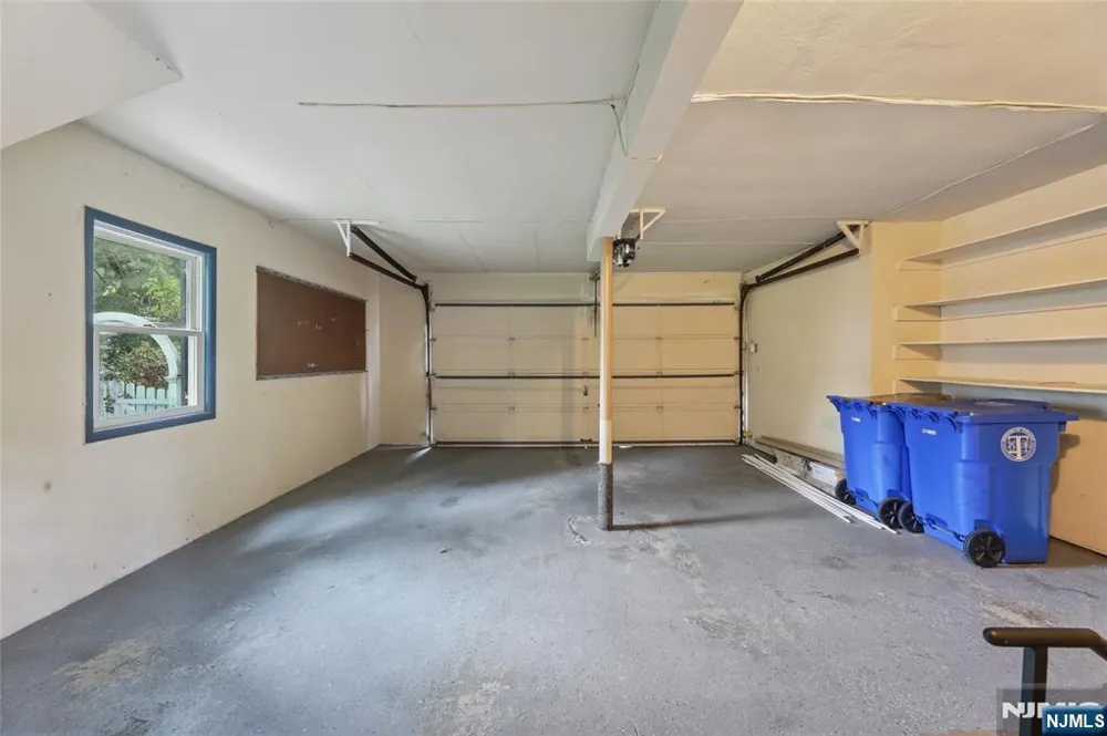 26 Glenwood Road Tenafly, NJ 07670