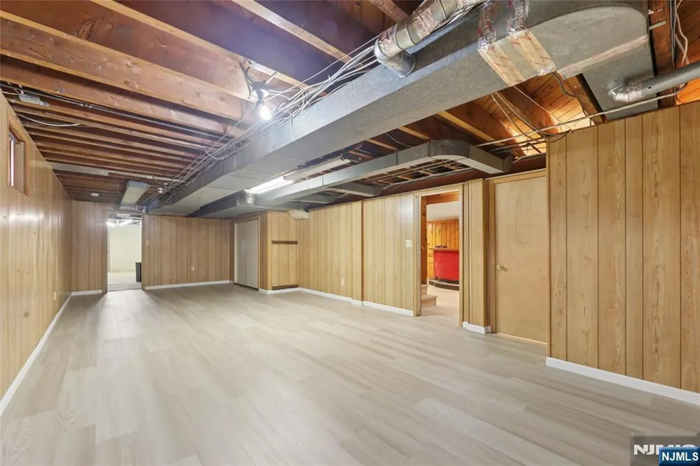 26 Glenwood Road Tenafly, NJ 07670