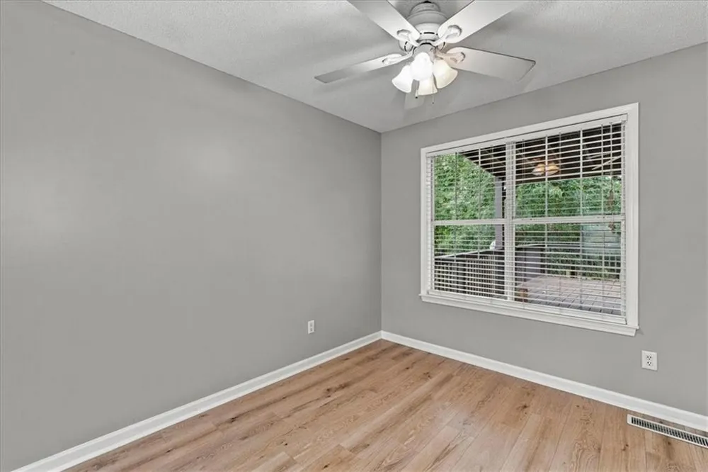 45 Glenmore Drive Kingston, GA 30145