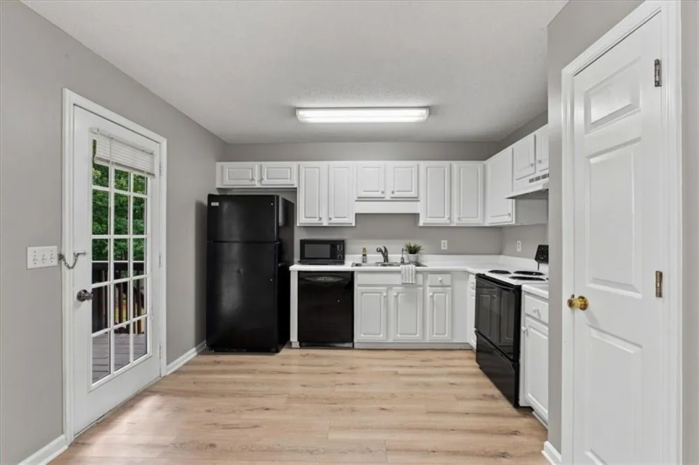 45 Glenmore Drive Kingston, GA 30145
