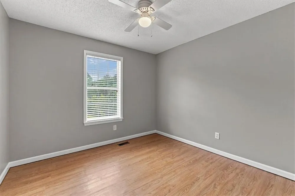 45 Glenmore Drive Kingston, GA 30145