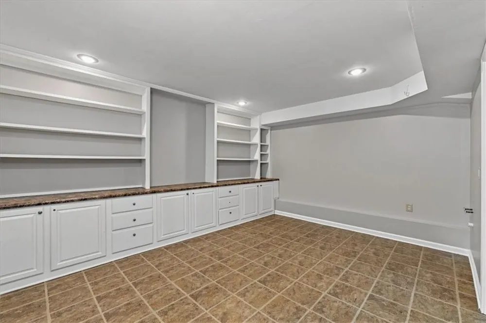 45 Glenmore Drive Kingston, GA 30145