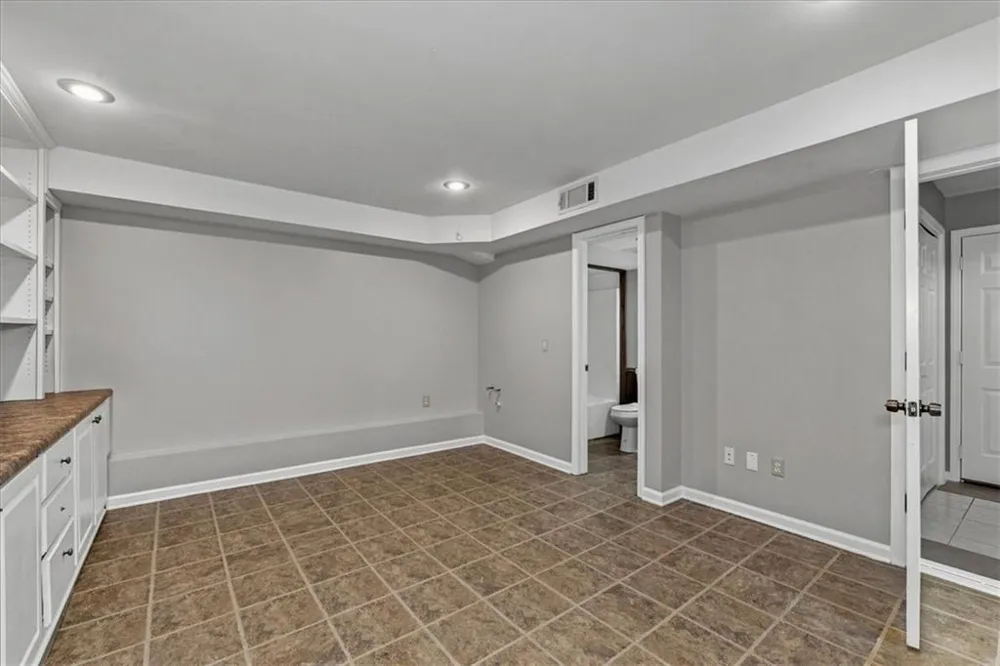 45 Glenmore Drive Kingston, GA 30145