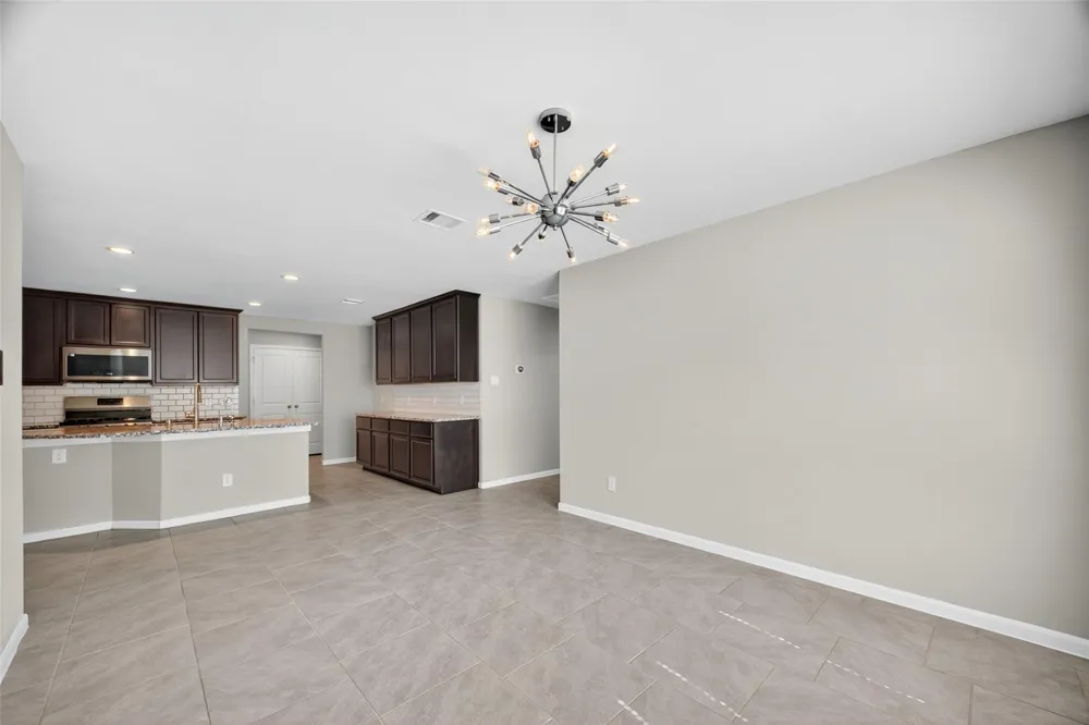 718 Harvest Bluff Drive Rosharon, TX 77583