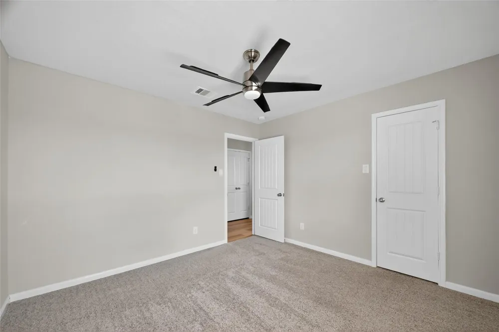 718 Harvest Bluff Drive Rosharon, TX 77583