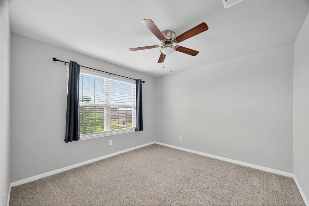 718 Harvest Bluff Drive Rosharon, TX 77583
