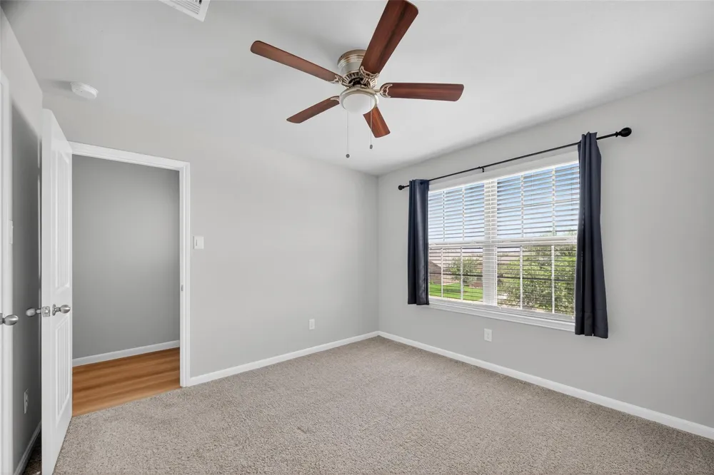 718 Harvest Bluff Drive Rosharon, TX 77583
