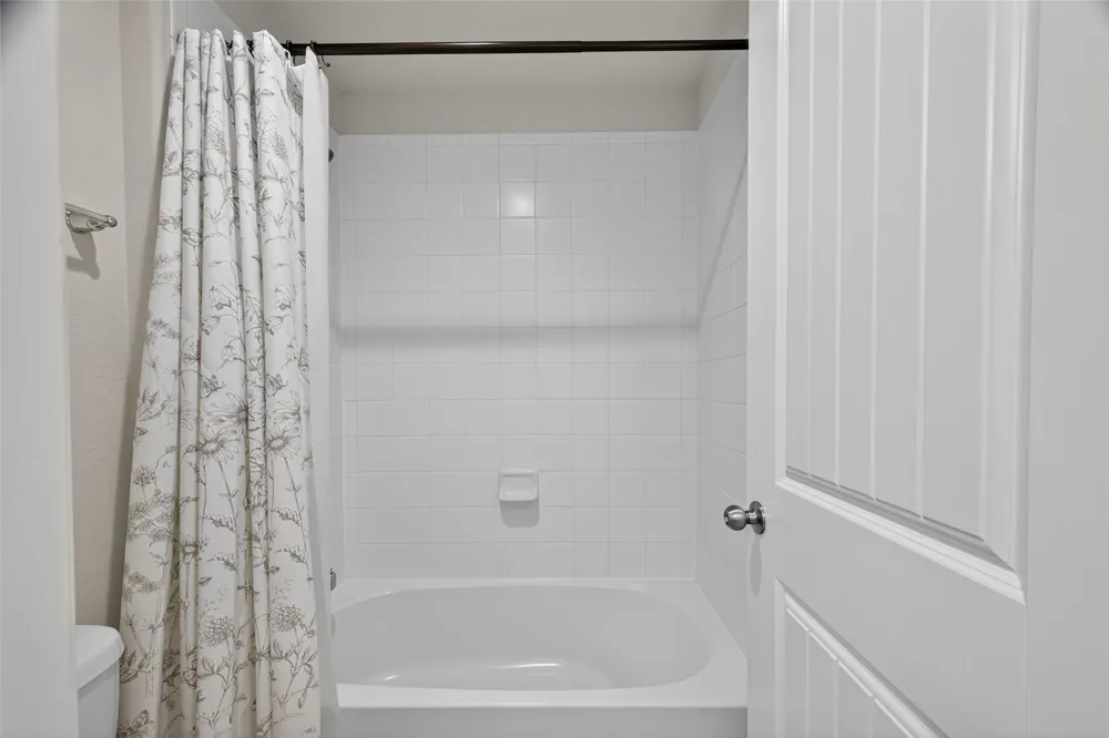 718 Harvest Bluff Drive Rosharon, TX 77583
