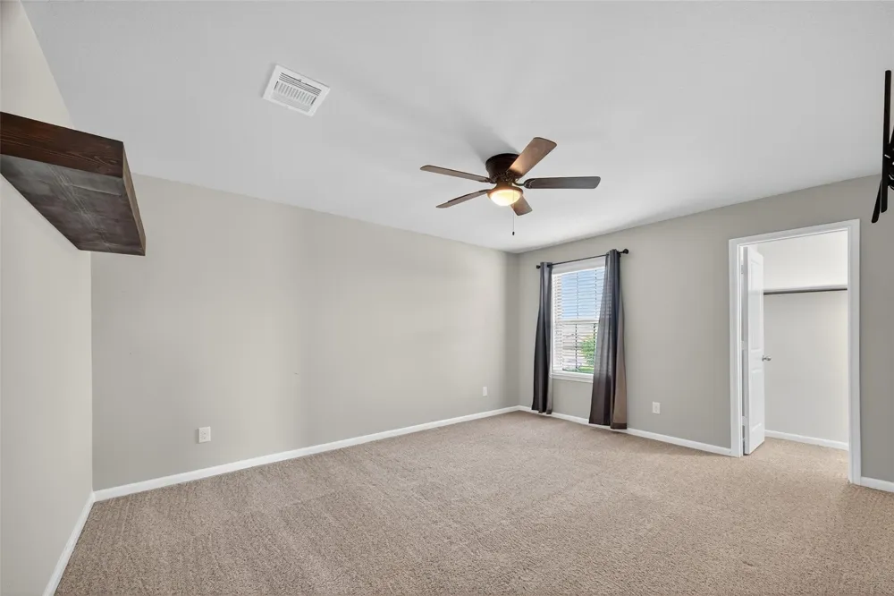718 Harvest Bluff Drive Rosharon, TX 77583