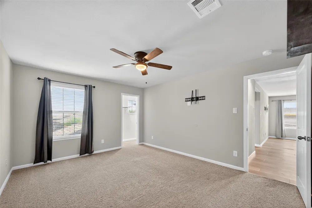 718 Harvest Bluff Drive Rosharon, TX 77583