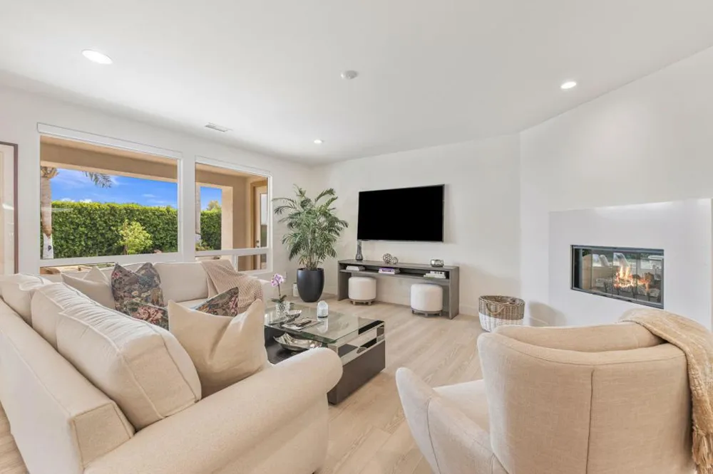 206 Via Firenza Rancho Mirage, CA 92270
