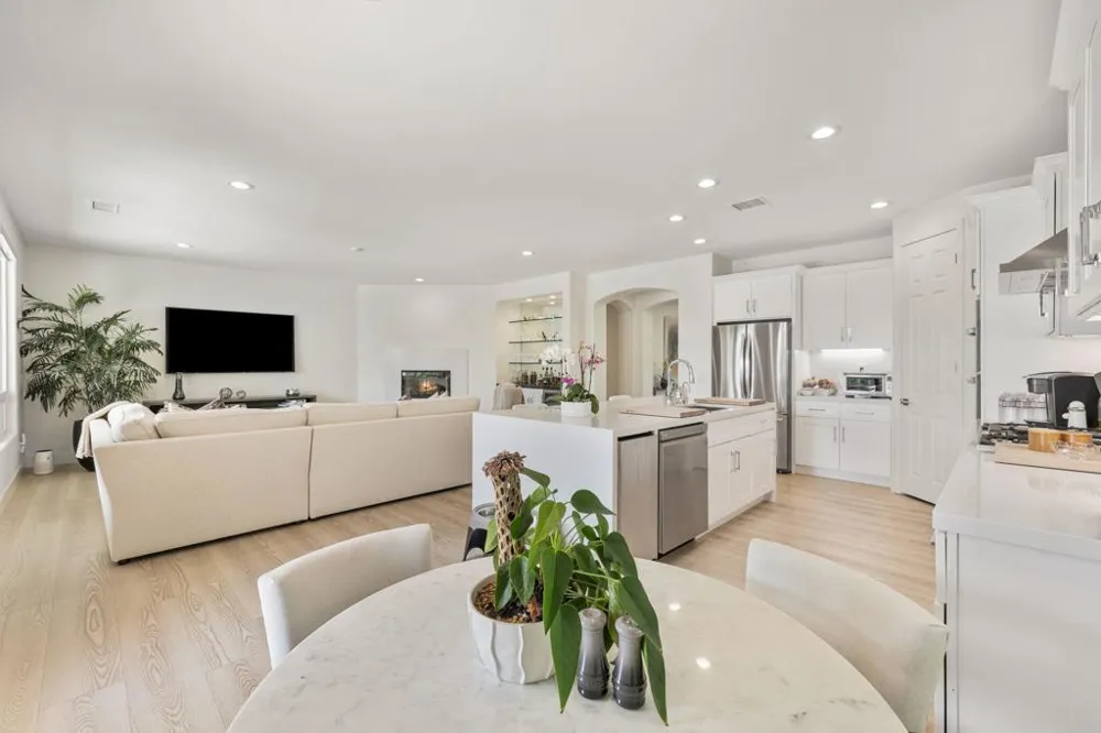 206 Via Firenza Rancho Mirage, CA 92270