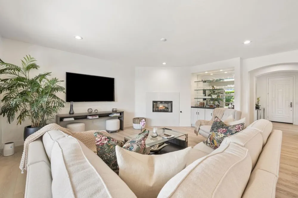 206 Via Firenza Rancho Mirage, CA 92270
