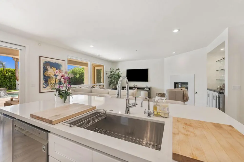 206 Via Firenza Rancho Mirage, CA 92270