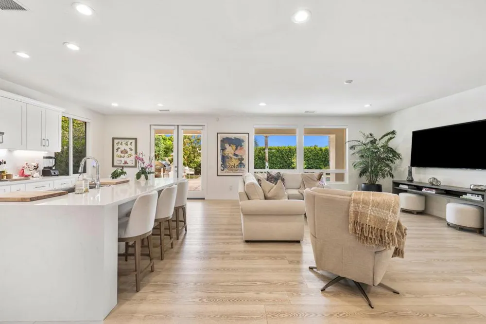 206 Via Firenza Rancho Mirage, CA 92270