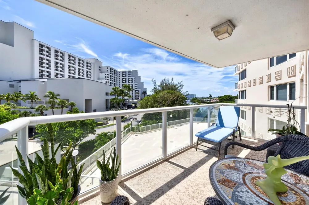 3000 HOLIDAY DRIVE #502 Fort Lauderdale, FL 33316