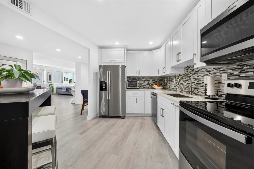 3000 HOLIDAY DRIVE #502 Fort Lauderdale, FL 33316