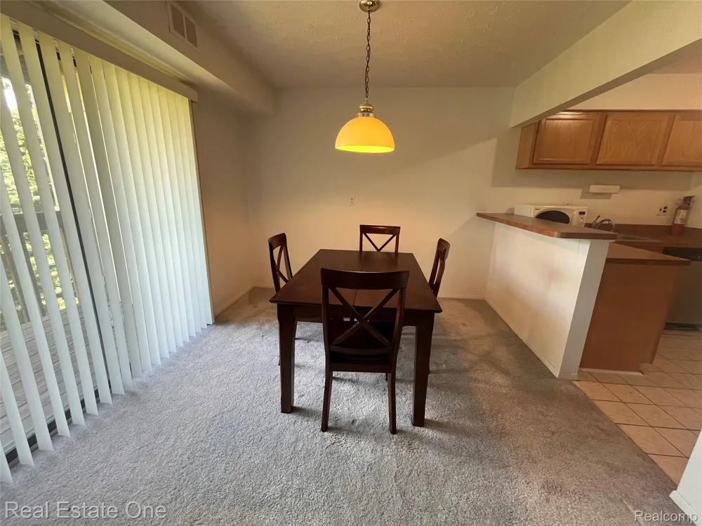 1653 Riverside Drive Rochester Hills City, MI 48309