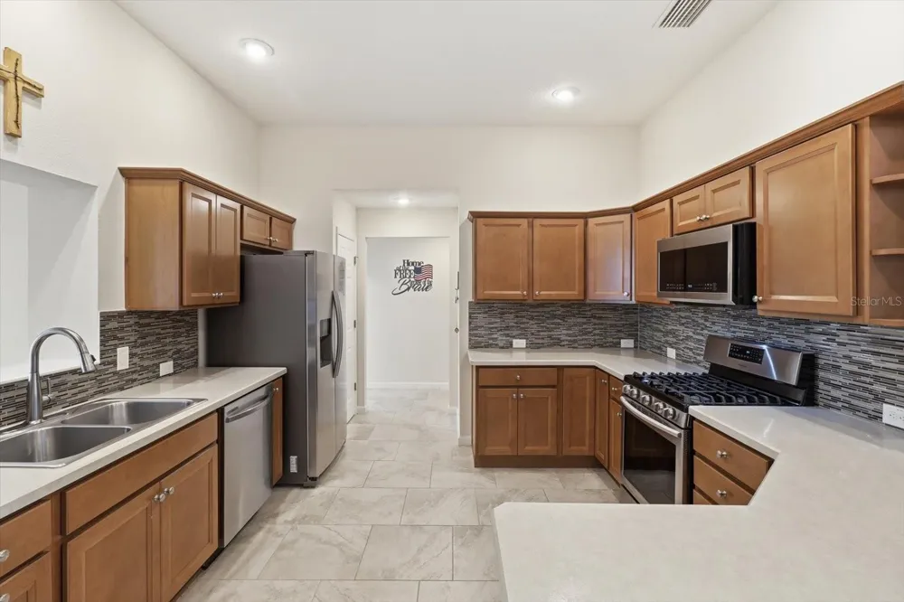 6088 KECKONEN DRIVE The Villages, FL 32163