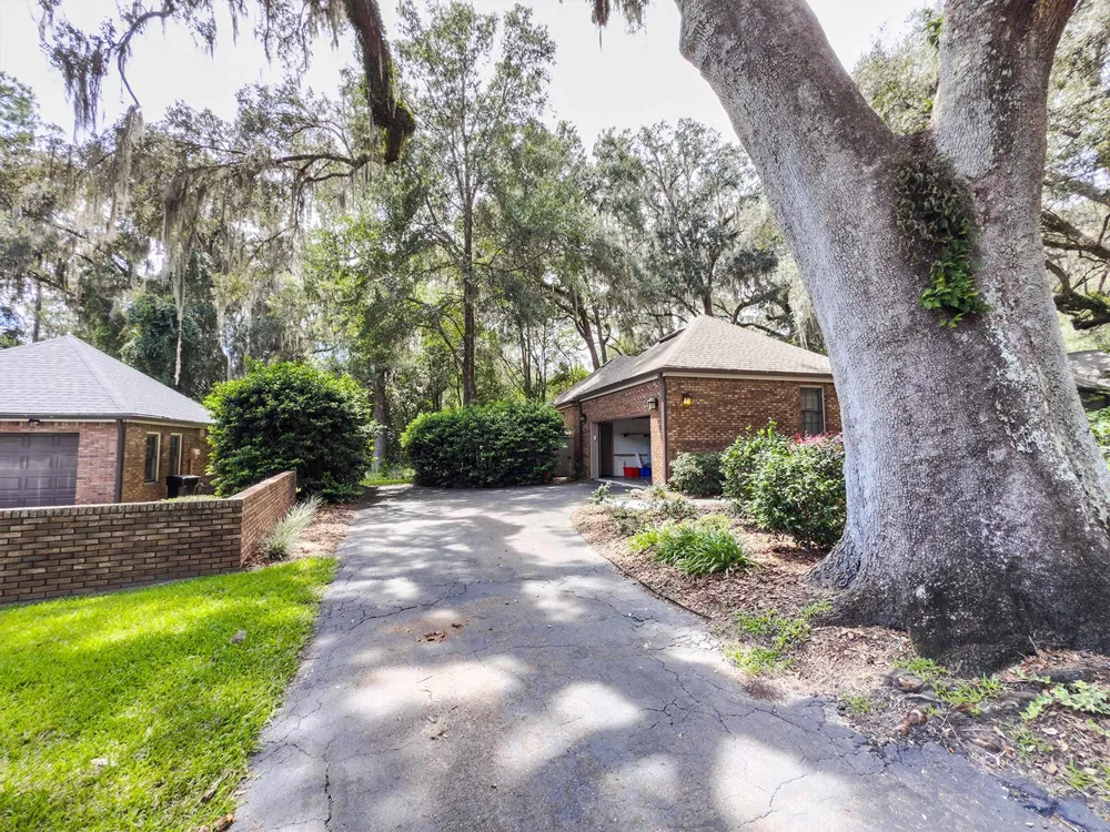 8613 SW 55TH PLACE Gainesville, FL 32608