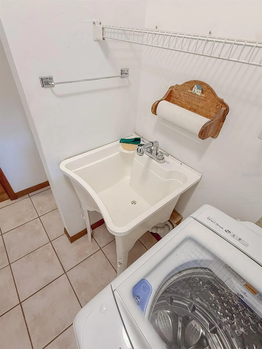 8613 SW 55TH PLACE Gainesville, FL 32608