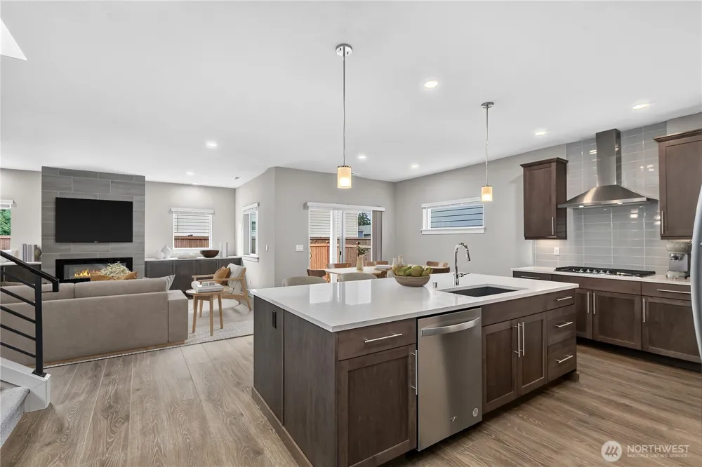 6302 206th Place SW Lynnwood, WA 98036