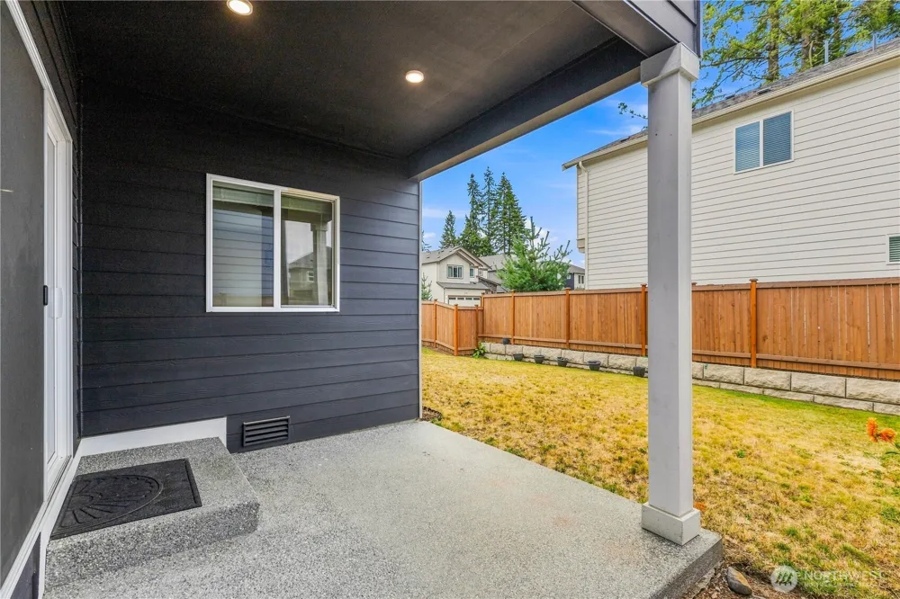 6302 206th Place SW Lynnwood, WA 98036