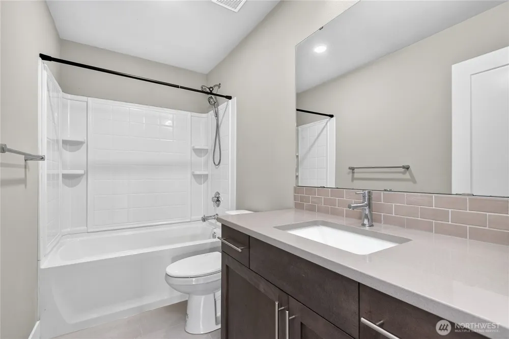 6302 206th Place SW Lynnwood, WA 98036