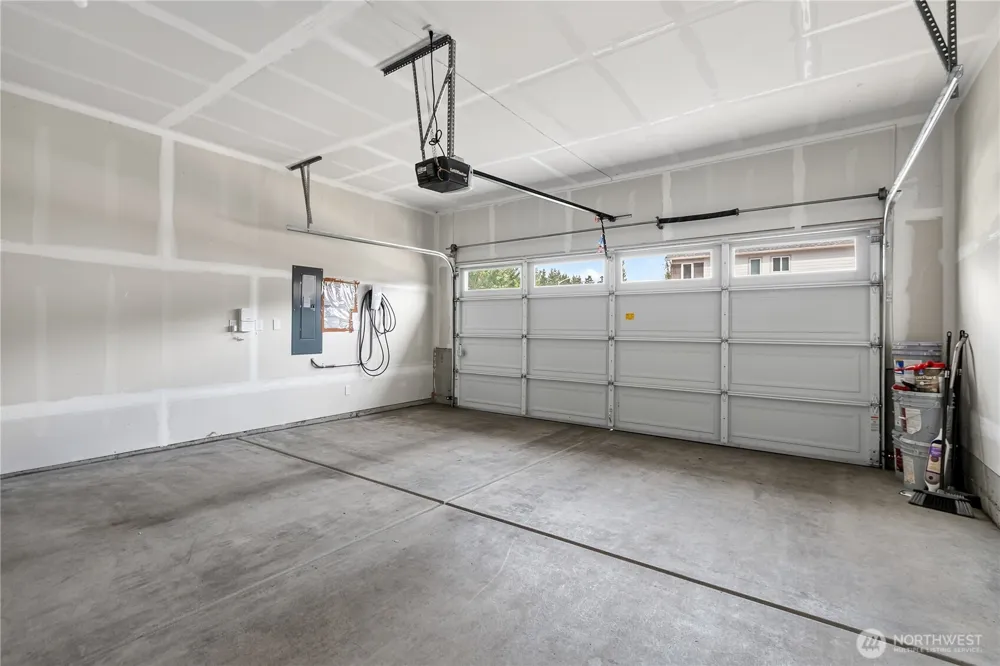 6302 206th Place SW Lynnwood, WA 98036