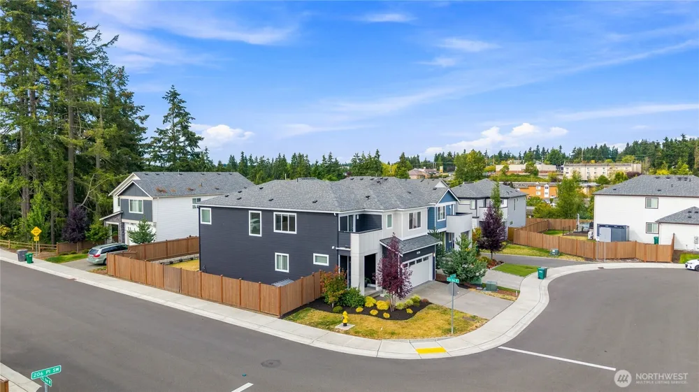 6302 206th Place SW Lynnwood, WA 98036