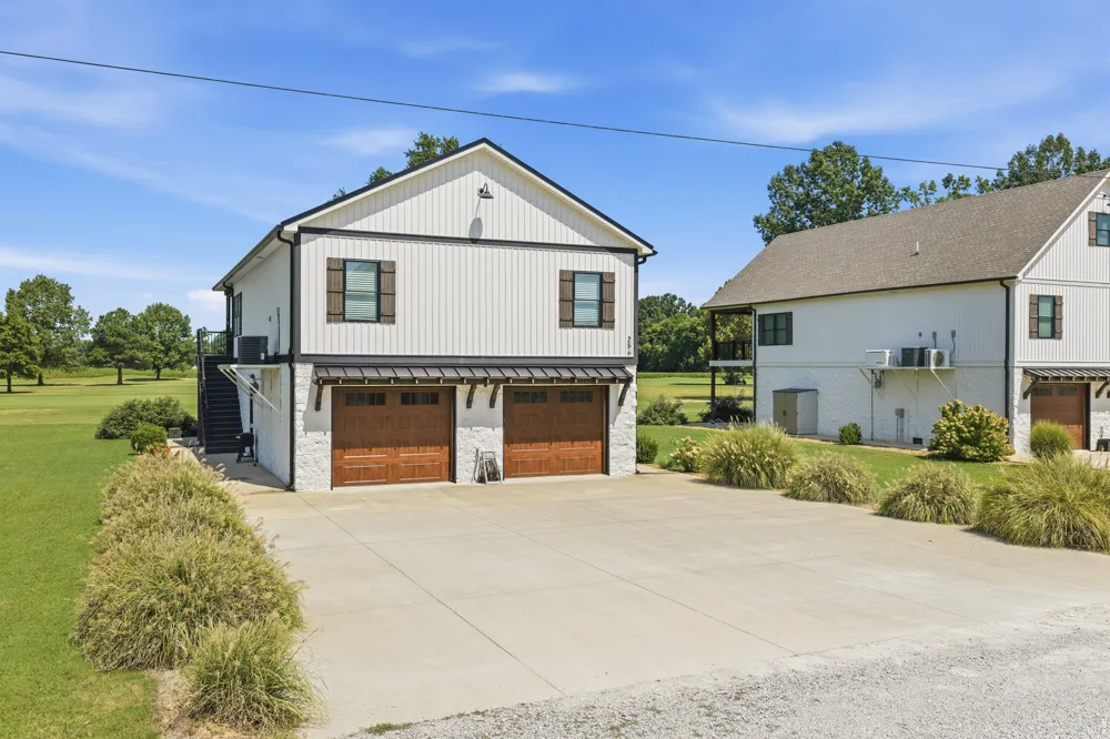 256 Fairway Villa Ln Decaturville, TN 38329