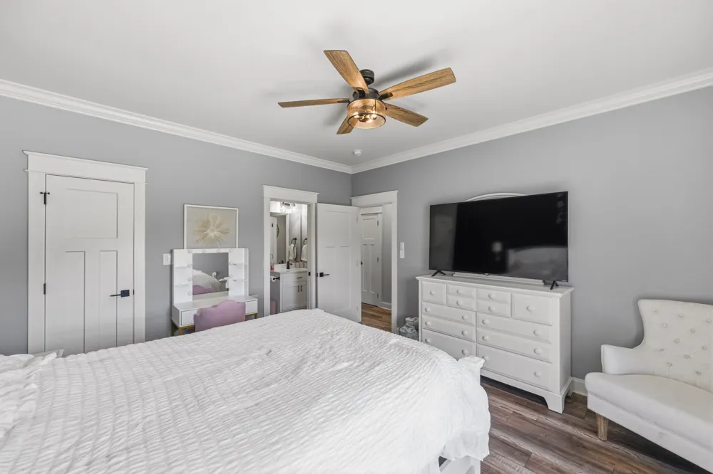 256 Fairway Villa Ln Decaturville, TN 38329