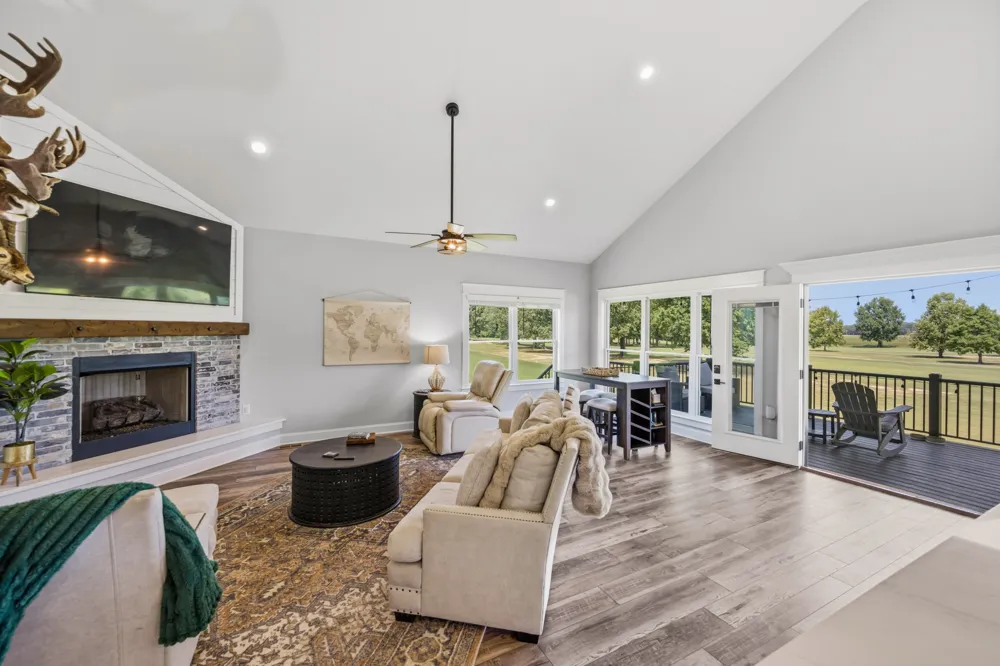 256 Fairway Villa Ln Decaturville, TN 38329