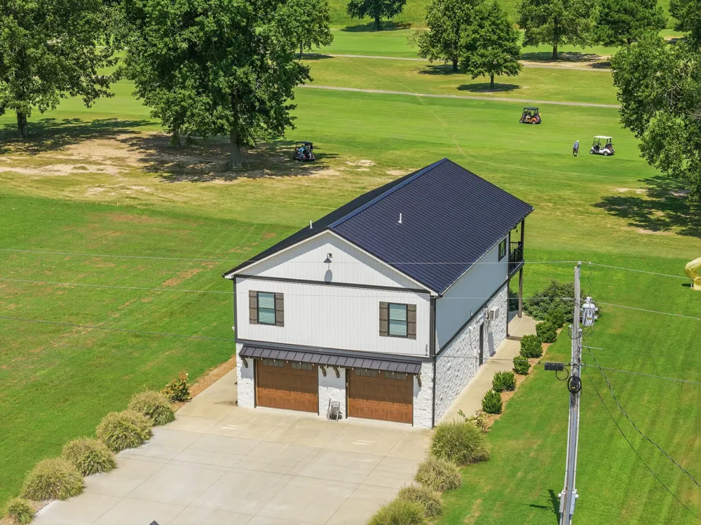 256 Fairway Villa Ln Decaturville, TN 38329