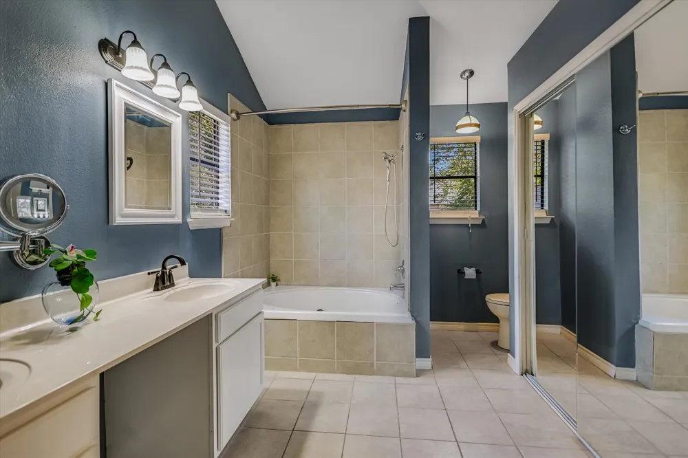 1602 E Messick Loop Round Rock, TX 78681