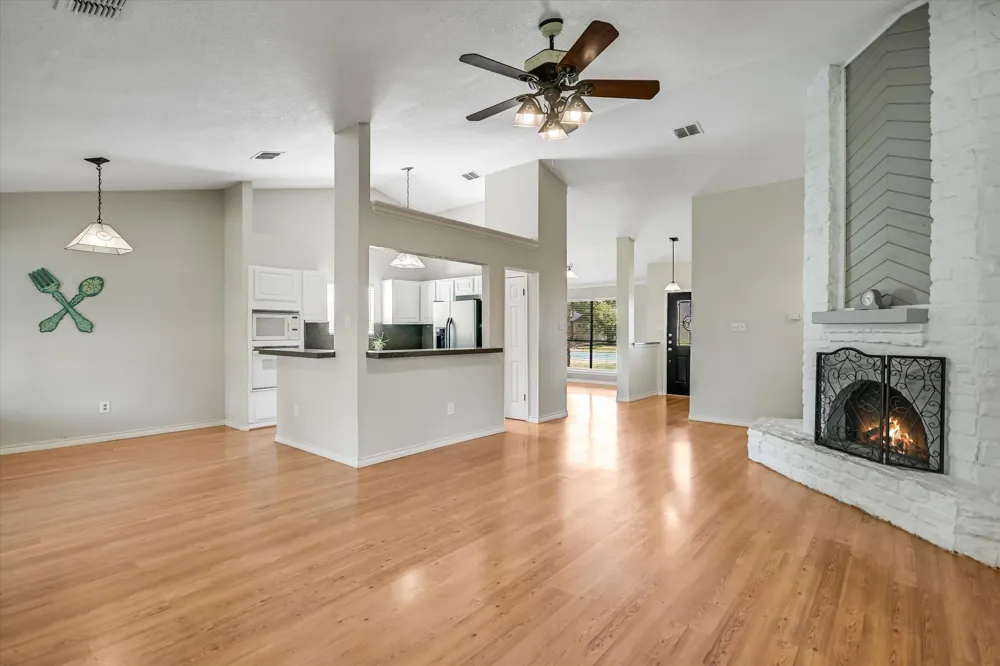 1602 E Messick Loop Round Rock, TX 78681