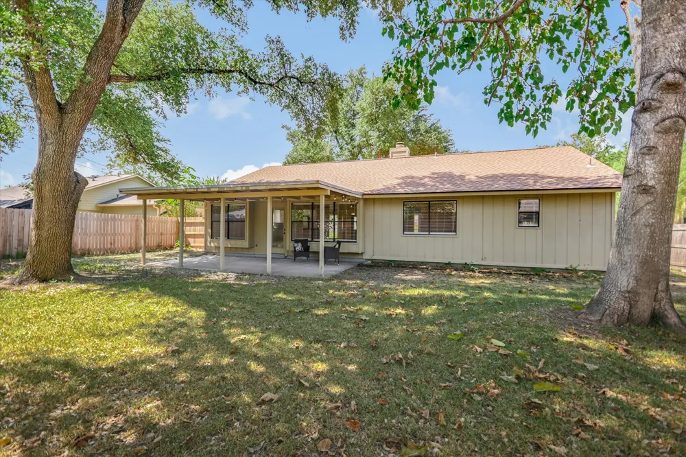 1602 E Messick Loop Round Rock, TX 78681