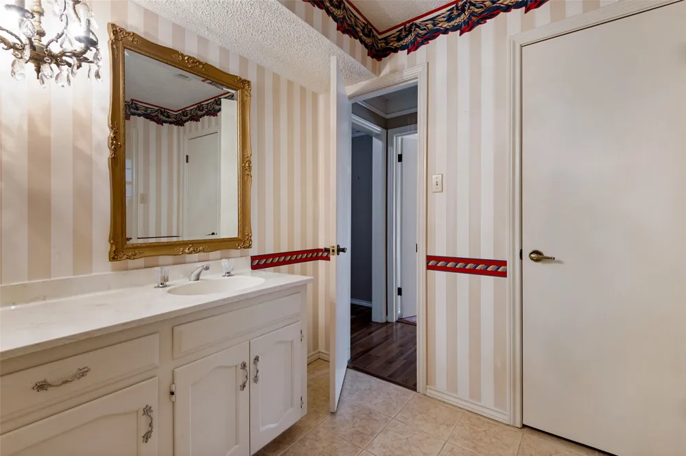 9015 Hunters Glen Trail Fort Worth, TX 76120