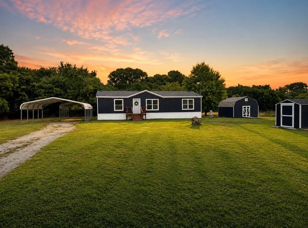 113 Lazy Meadow Court Springtown, TX 76082