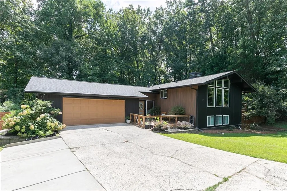 371 Clear Spring Court Marietta, GA 30068