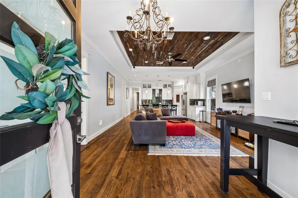 1105 Tabor Street Houston, TX 77009