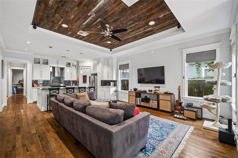 1105 Tabor Street Houston, TX 77009