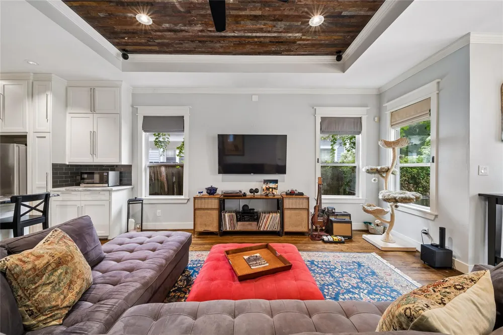 1105 Tabor Street Houston, TX 77009