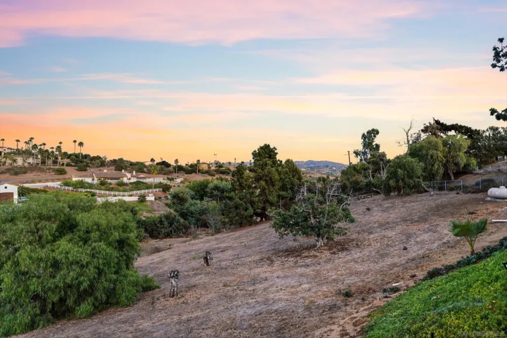 4286 Via De Los Cepillos Bonsall, CA 92003